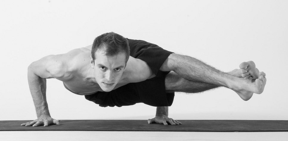 Astavakrasana